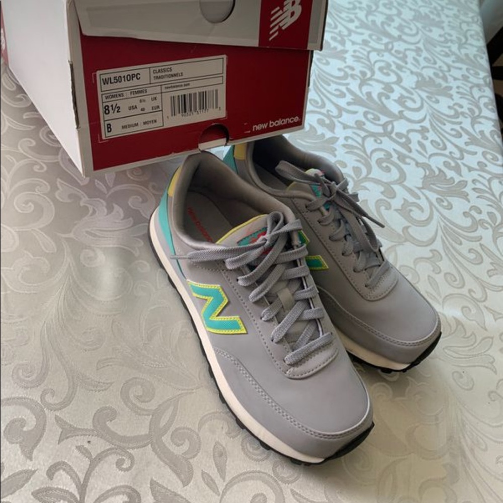 New balance shoes